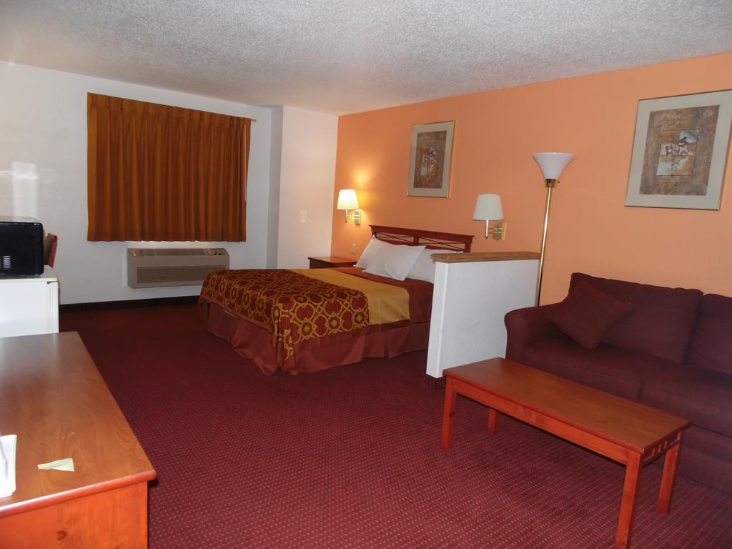 American Inn & Suites Boone Room photo