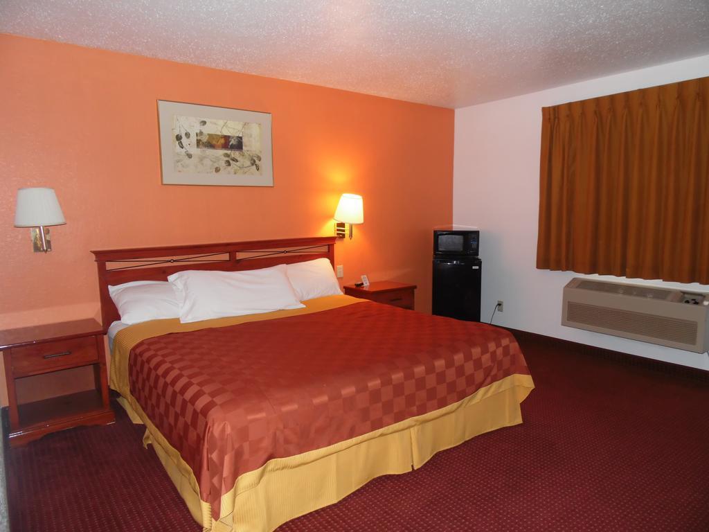 American Inn & Suites Boone Room photo